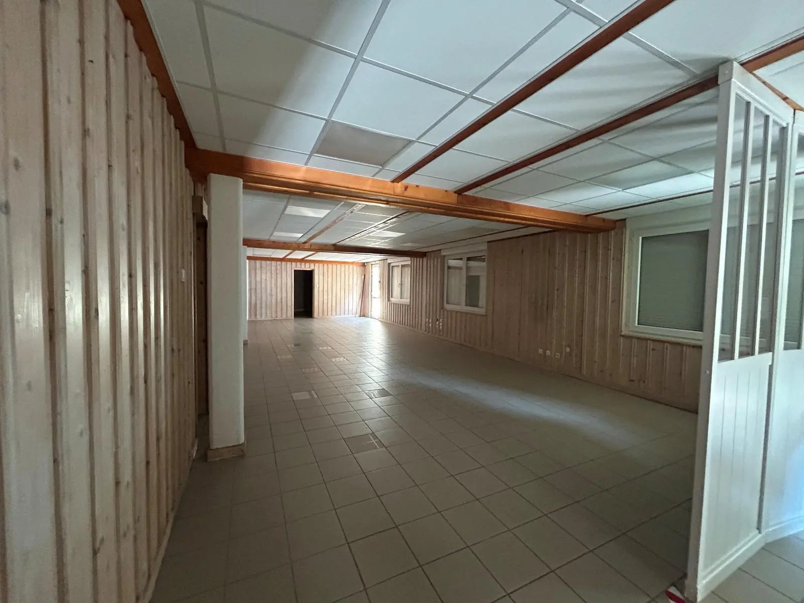 Photo 3 Local Commercial 200m²