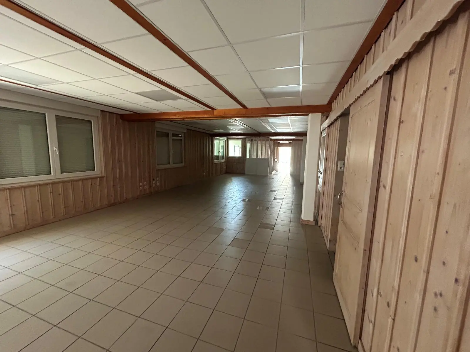 Photo 8 Local Commercial 200m²