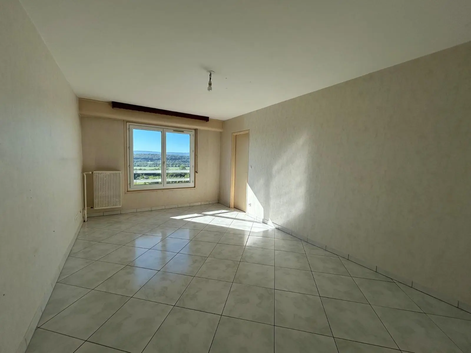 Photo 3 Appartement 4 pièces 77.3m²