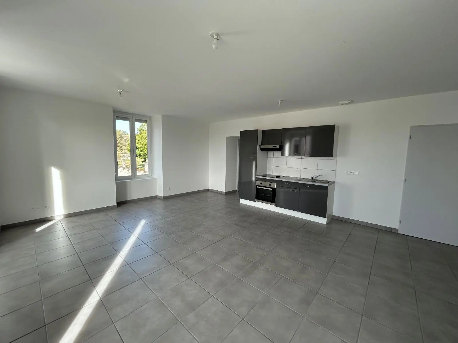 Photo 1 Appartement 4 pièces 84.12m²