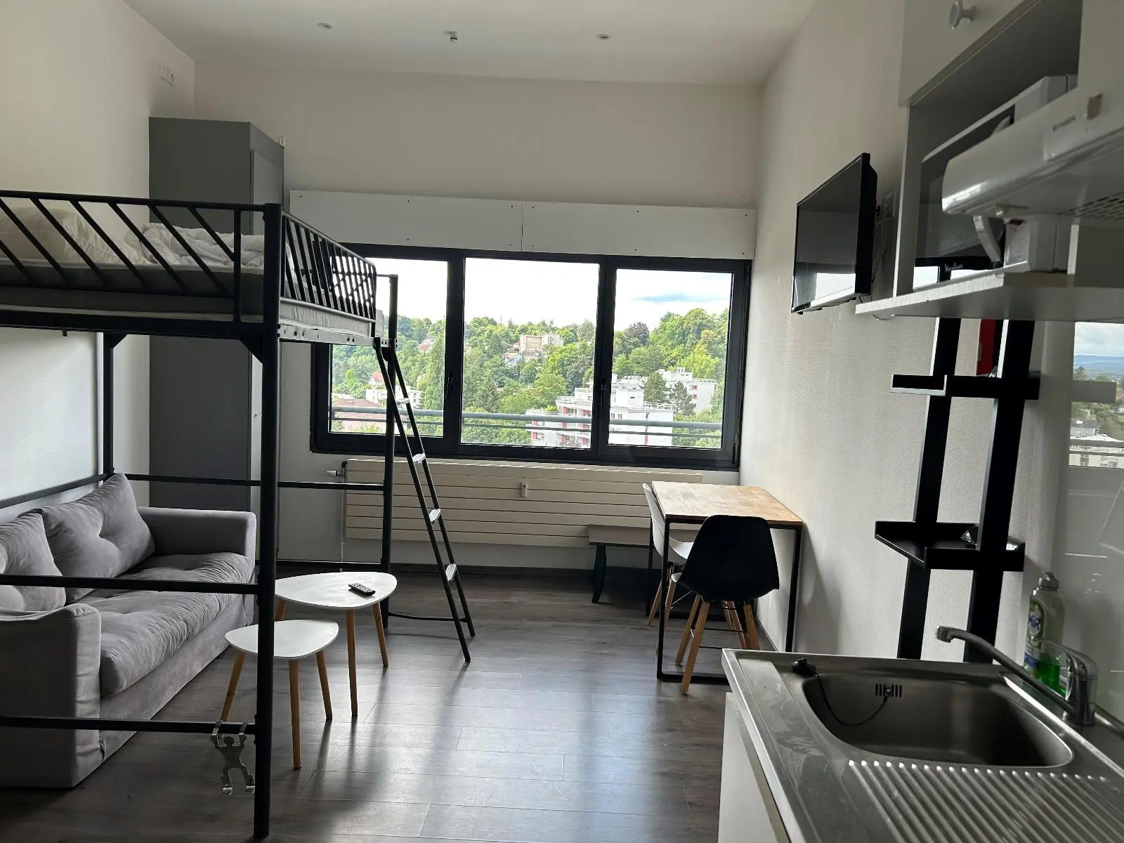 Photo 1 Appartement 1 pièce 23m²