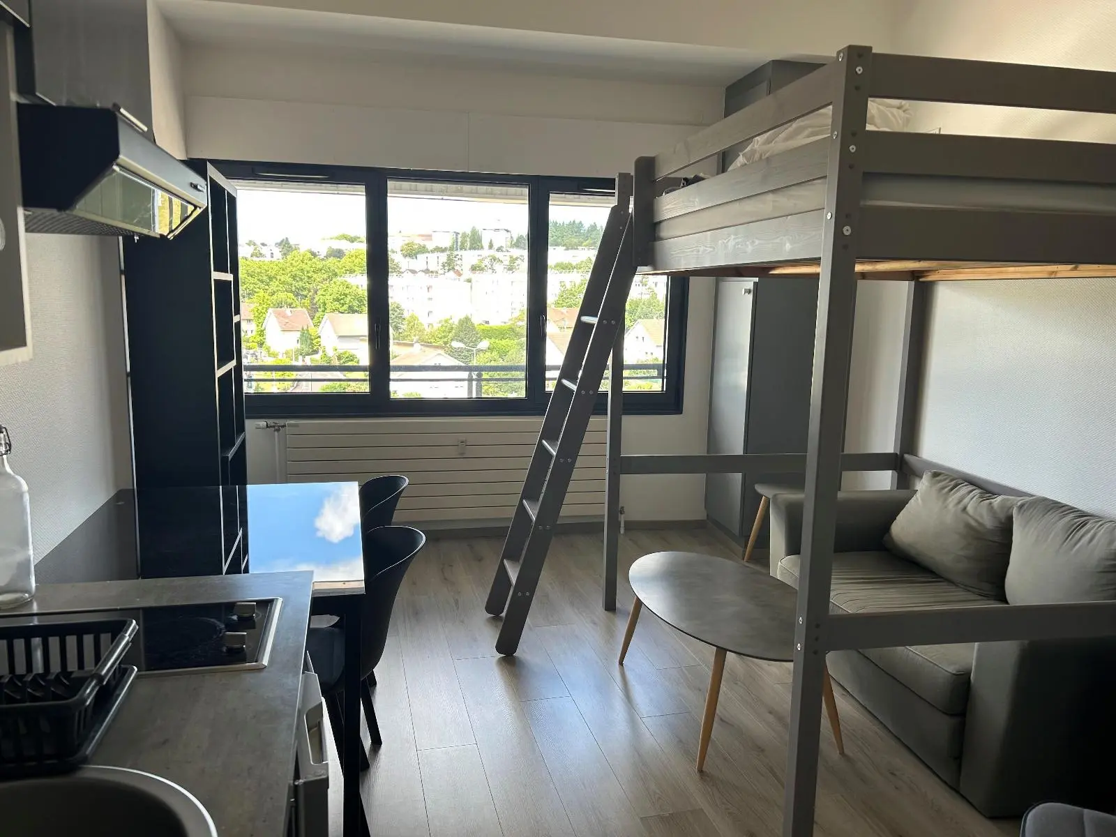 Photo 1 Appartement 1 pièce 23.63m²
