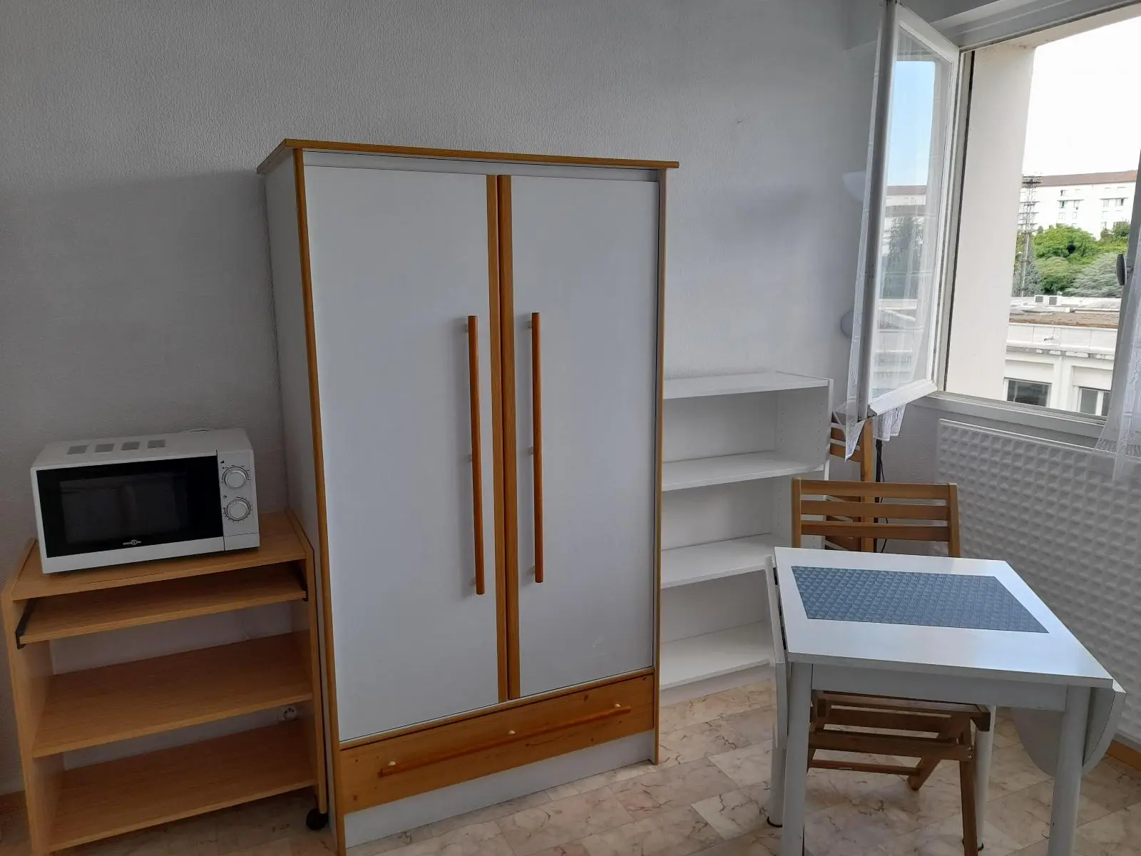 Photo 2 Appartement 1 pièce 16.3m²