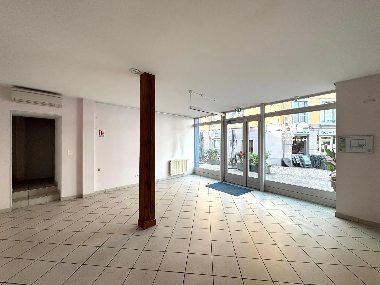 Photo 3 Local Commercial 63.94m²