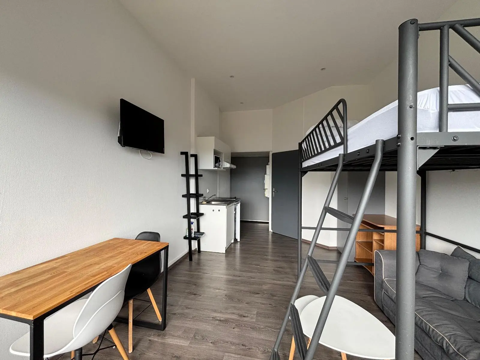 Photo 2 Appartement 1 pièce 23m²