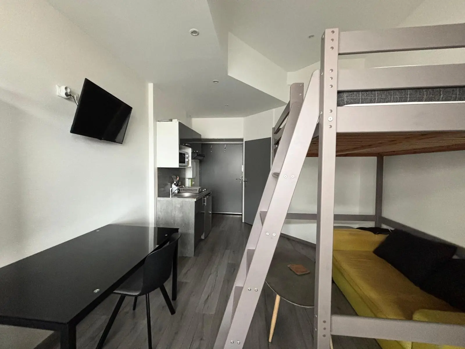 Photo 2 Appartement 1 pièce 19.6m²