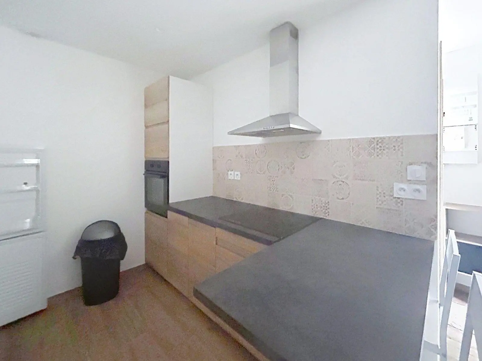 Photo 2 Appartement 1 pièce 27.09m²