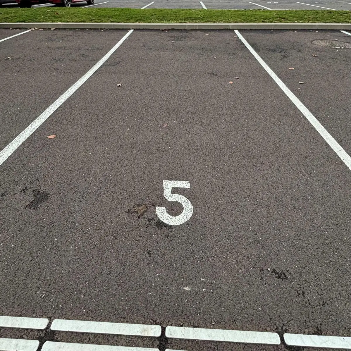 Photo 1 Parking