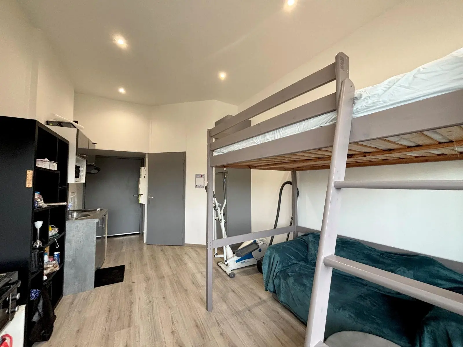 Photo 1 Appartement 1 pièce 21.6m²