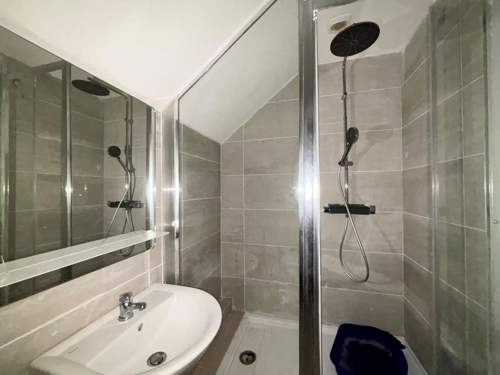 Photo 8 Appartement 5 pièces 105.99m²