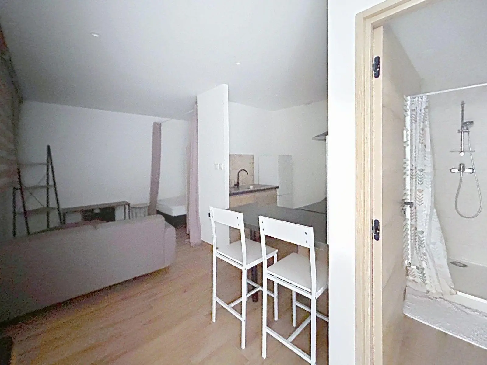 Photo 1 Appartement 1 pièce 27.09m²