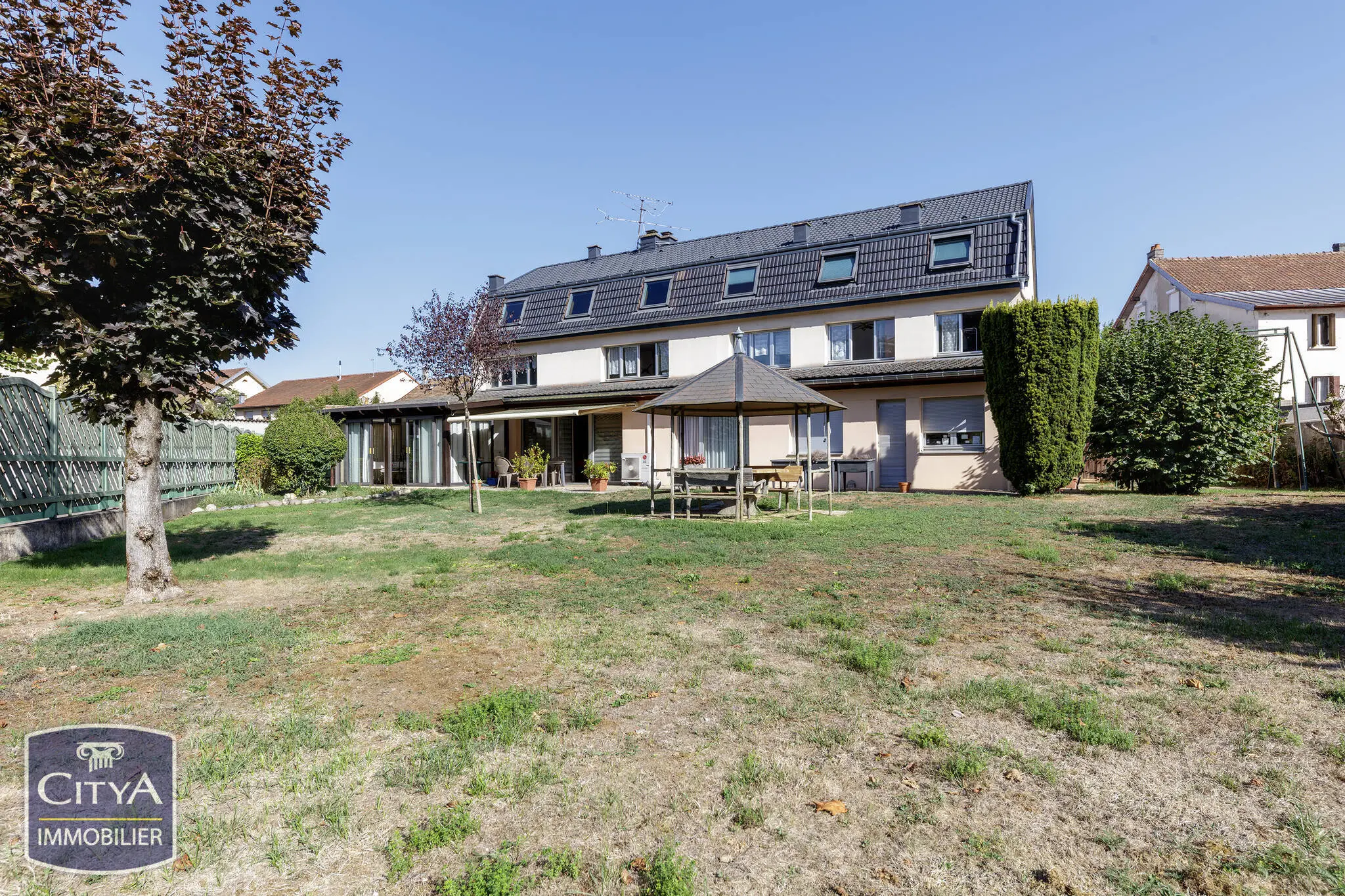 Photo 1 Immeuble 422m²
