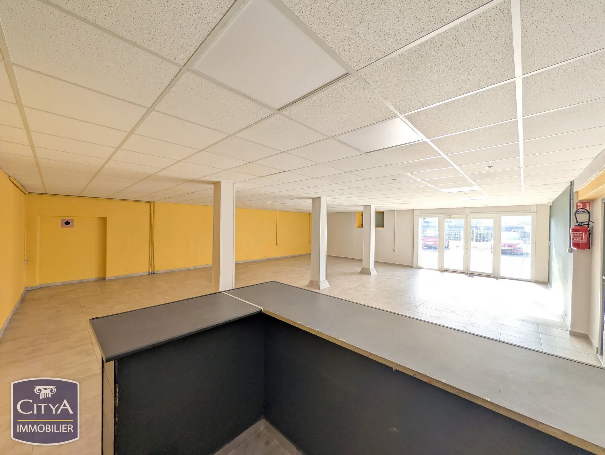 Photo 2 Local Commercial 263m²