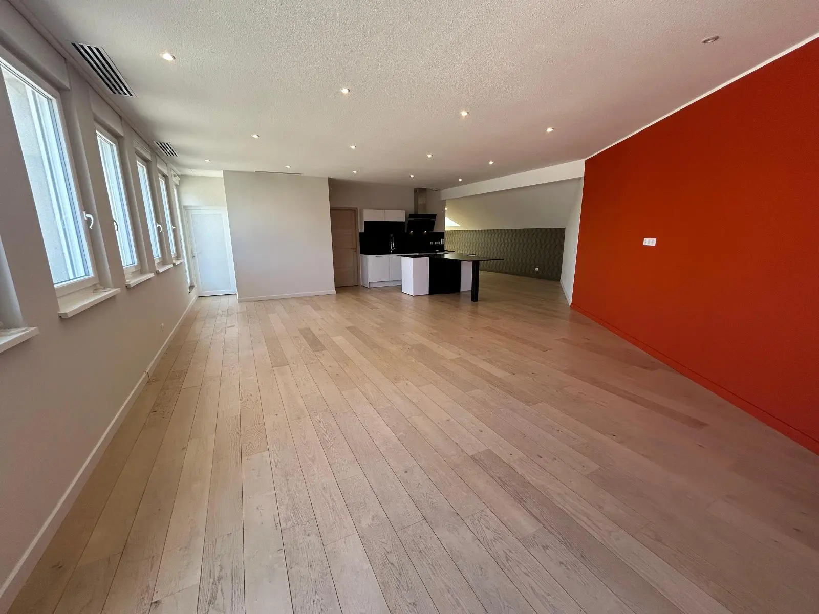 Photo 2 Appartement 5 pièces 179m²