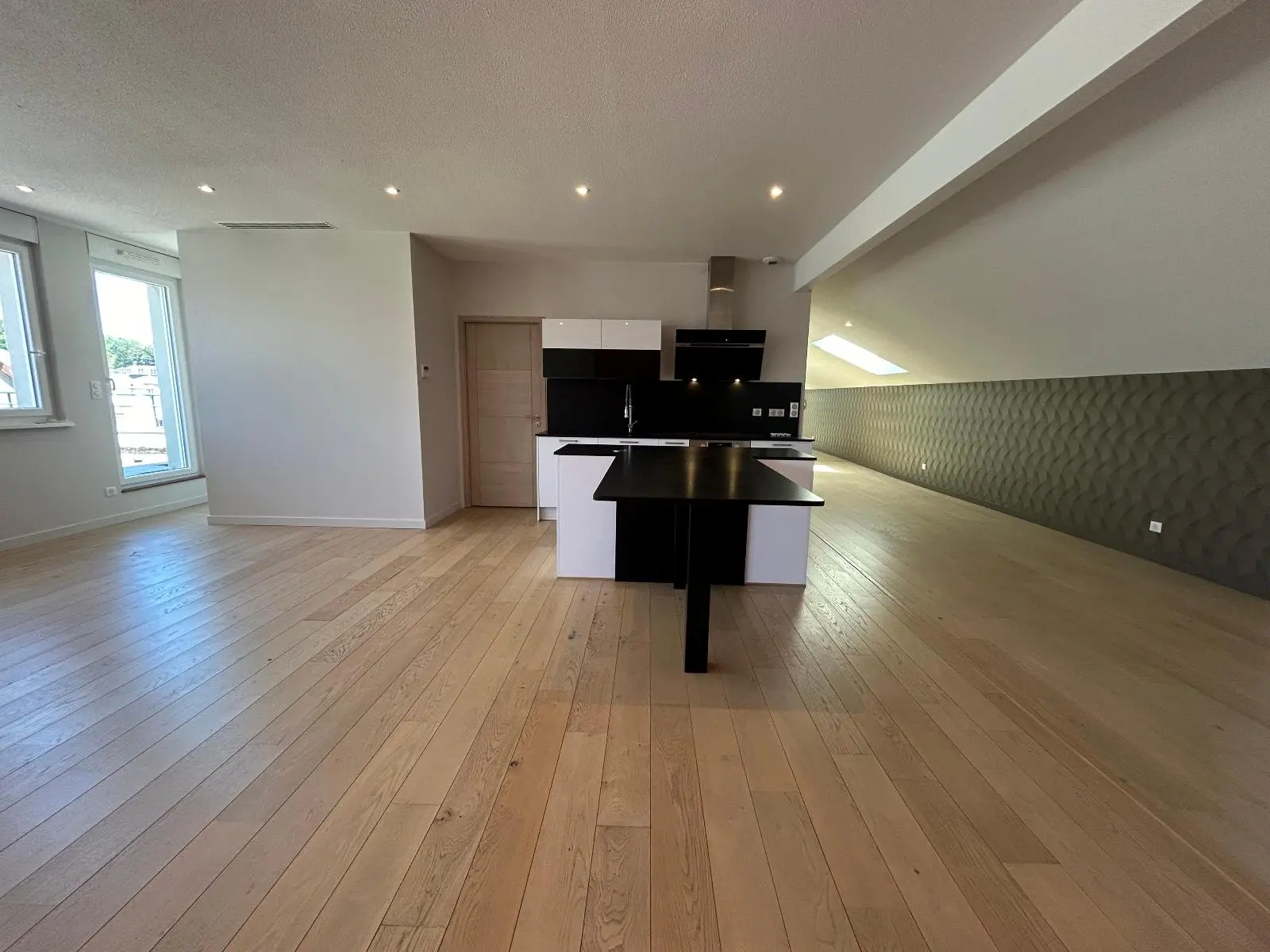 Photo 1 Appartement 5 pièces 179m²