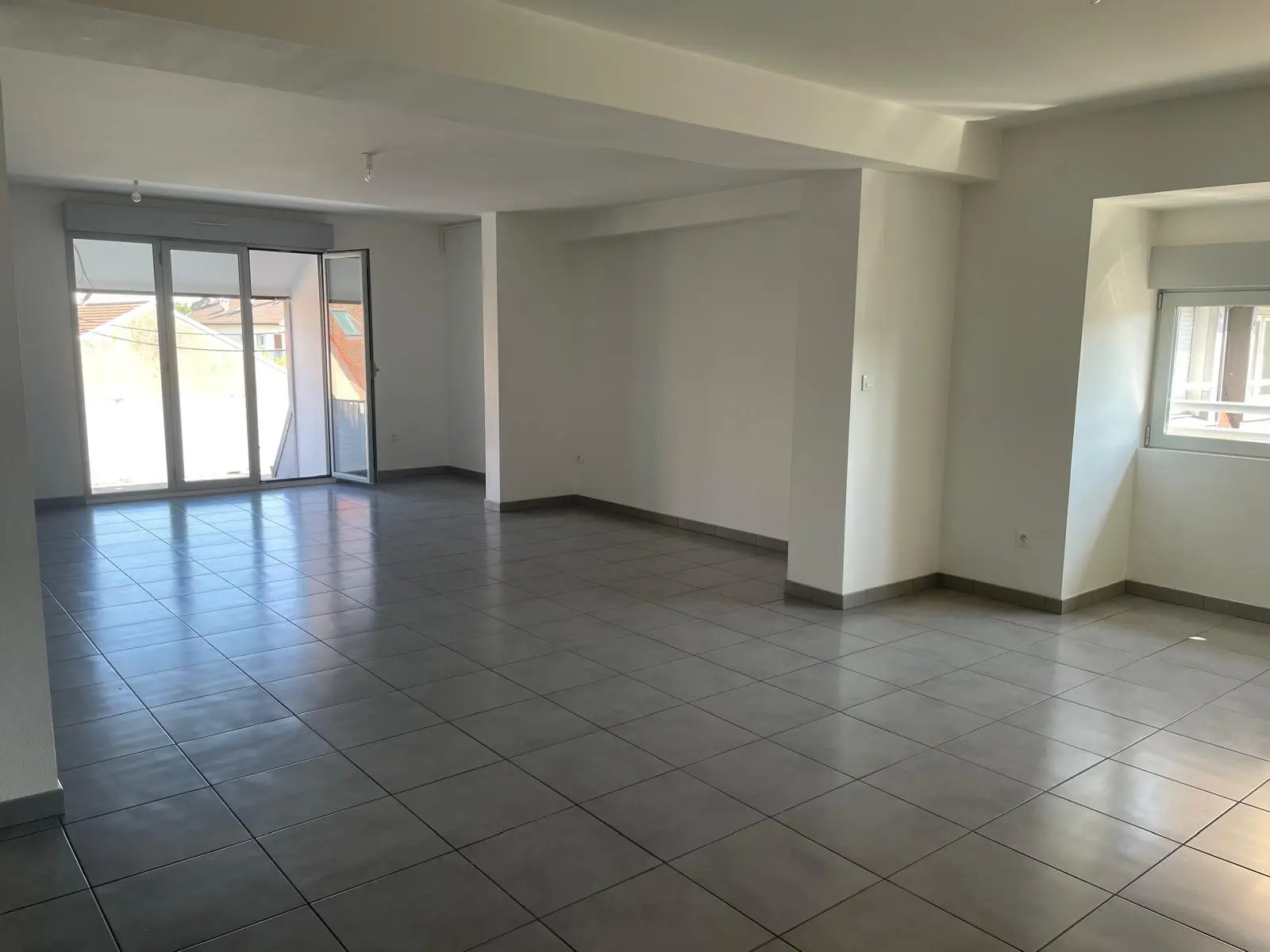 Photo 2 Appartement 5 pièces 99m²
