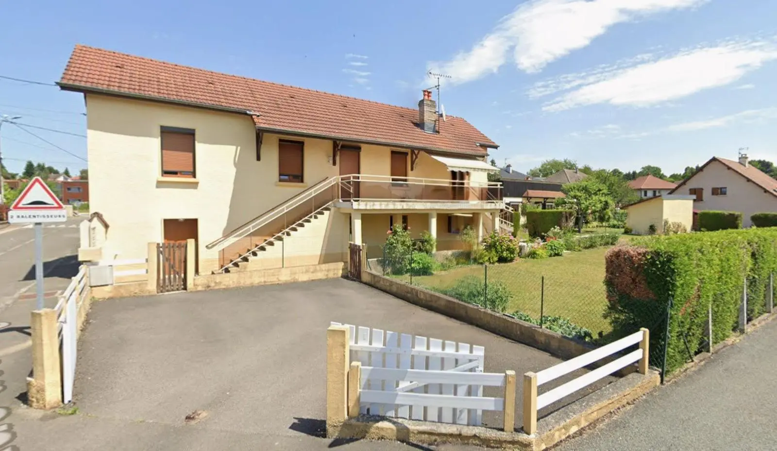 Photo 1 Maison 4 pièces 90m²