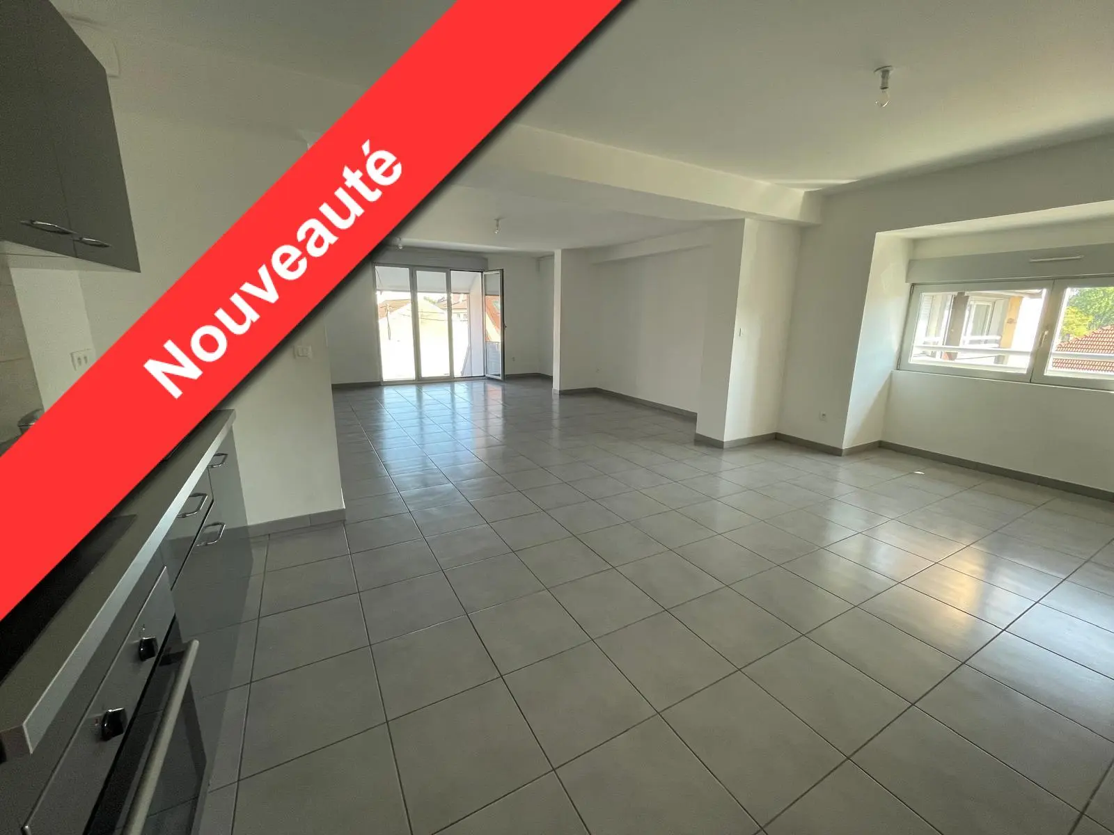 Photo 1 Appartement 5 pièces 99m²