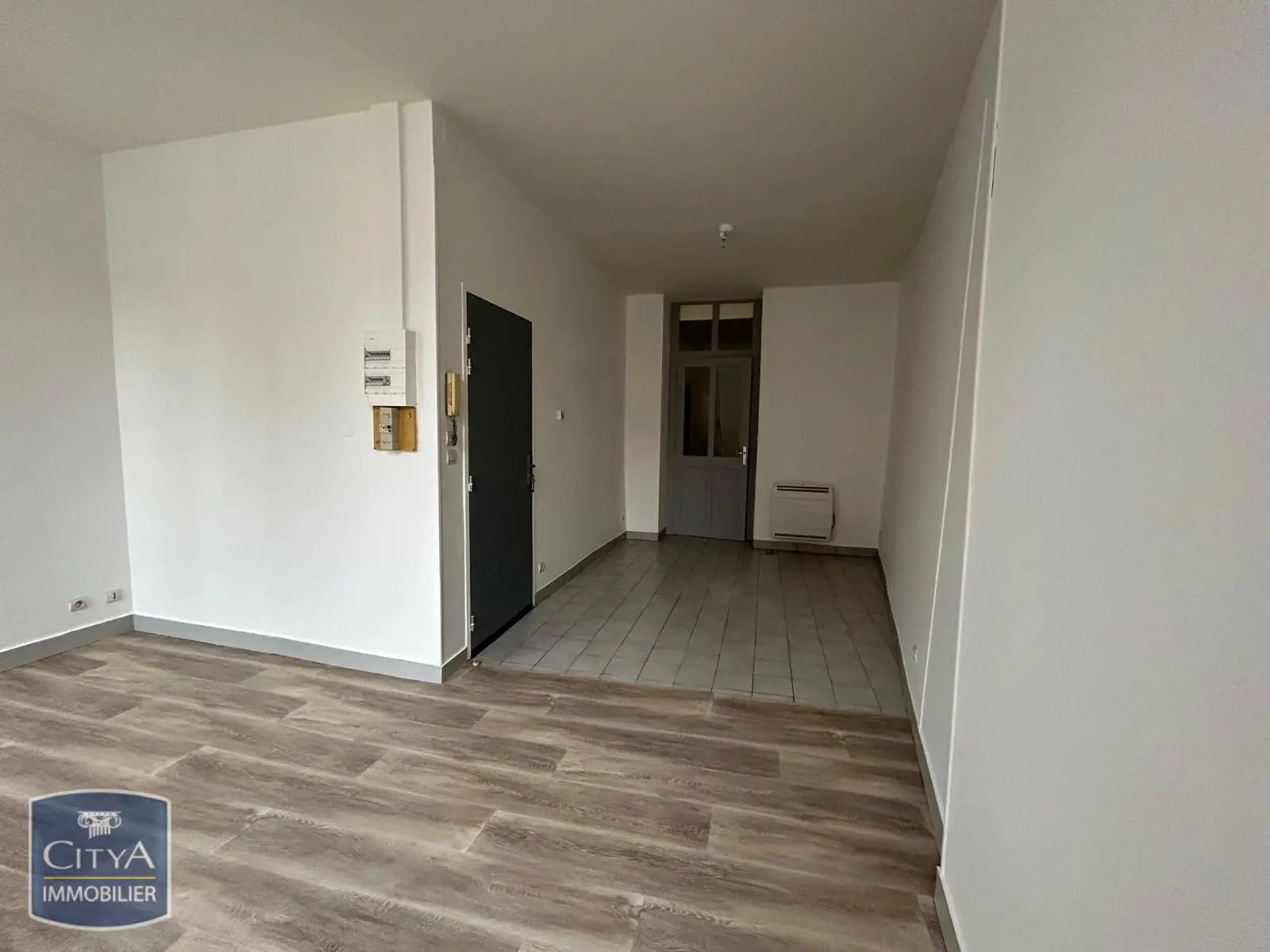 Photo 2 Appartement 1 pièce 30.42m²