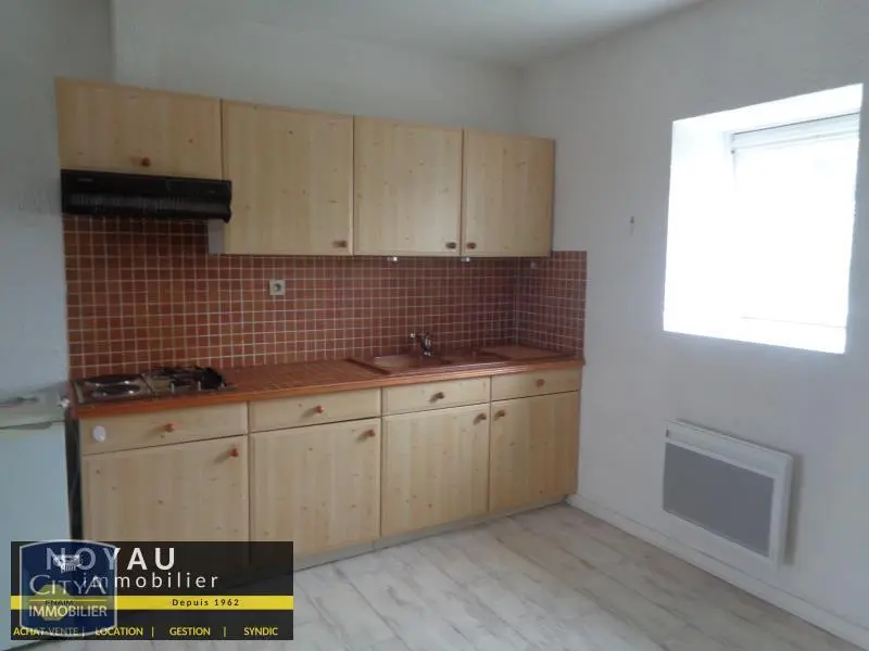 Photo 2 Appartement 1 pièce 27.2m²