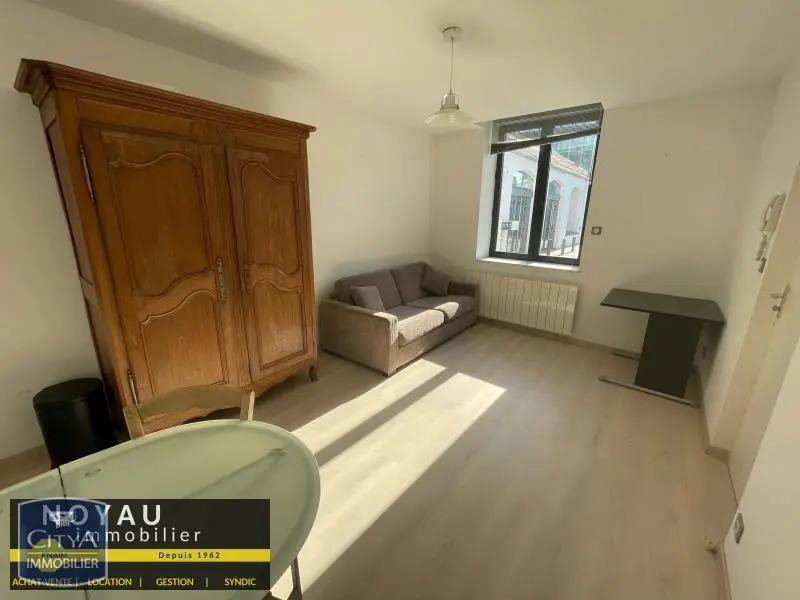 Photo 1 Appartement 1 pièce 17.74m²