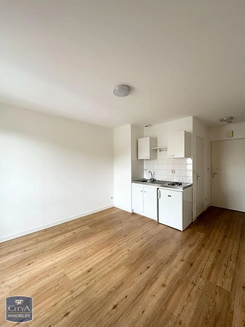 Photo 1 Appartement 1 pièce 20.87m²
