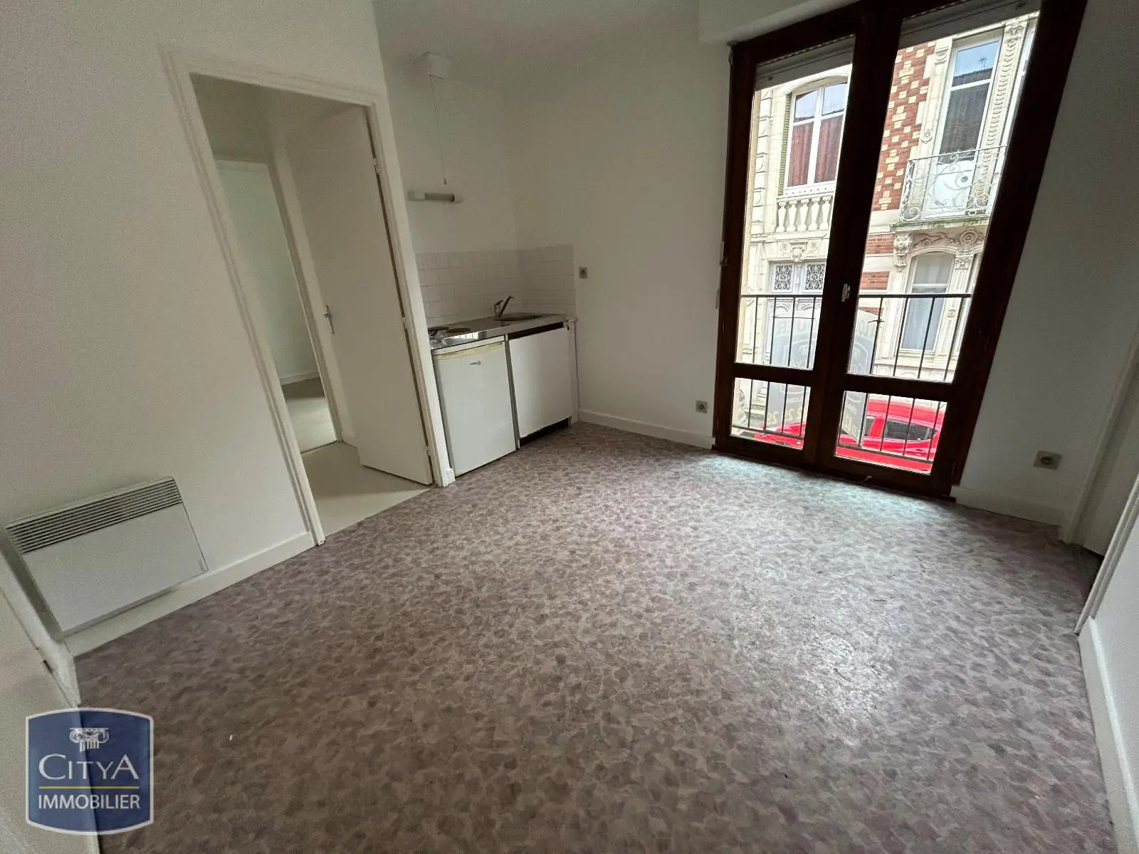 Photo 2 Appartement 1 pièce 24.4m²