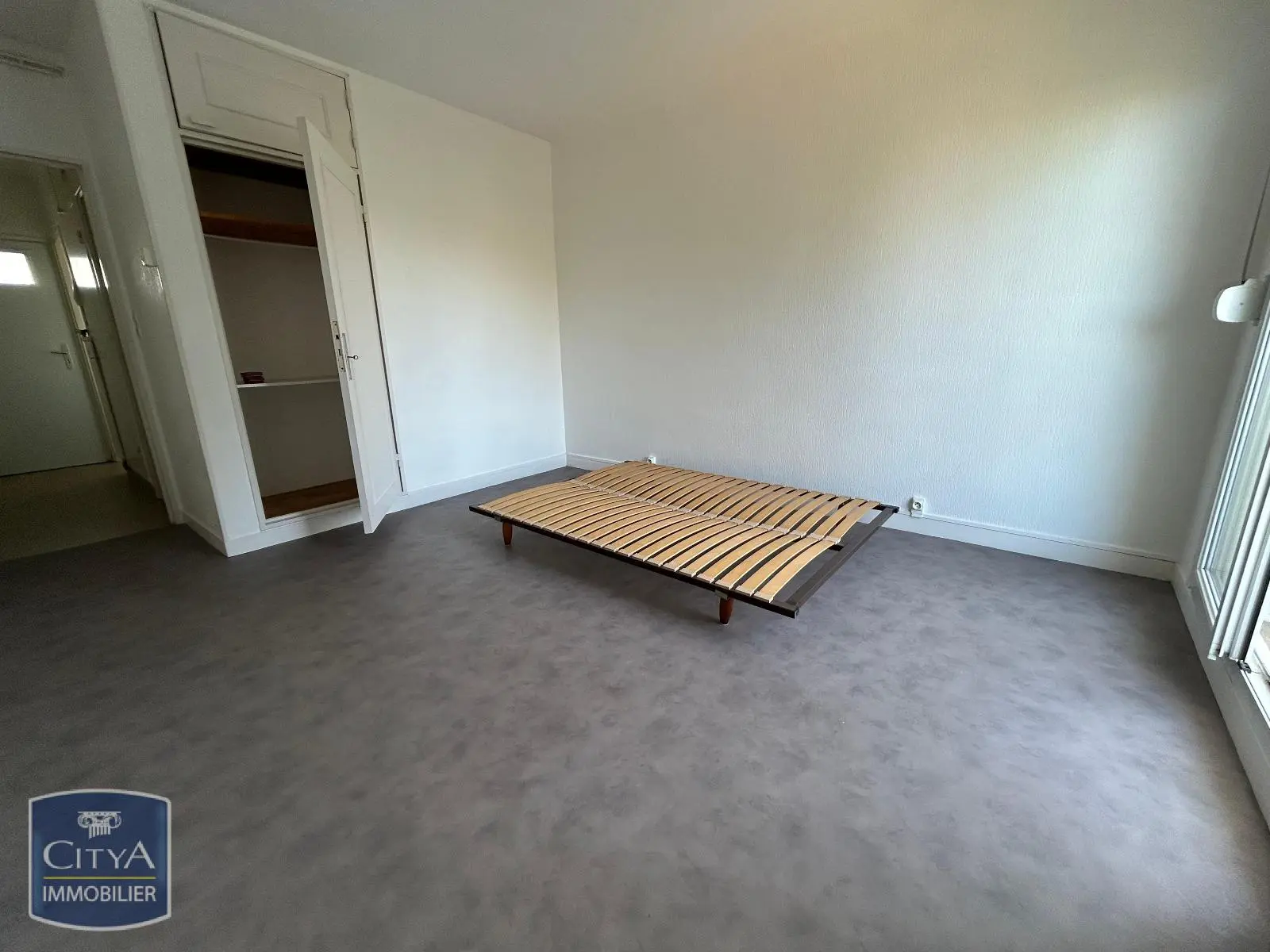 Photo 2 Appartement 1 pièce 26.42m²