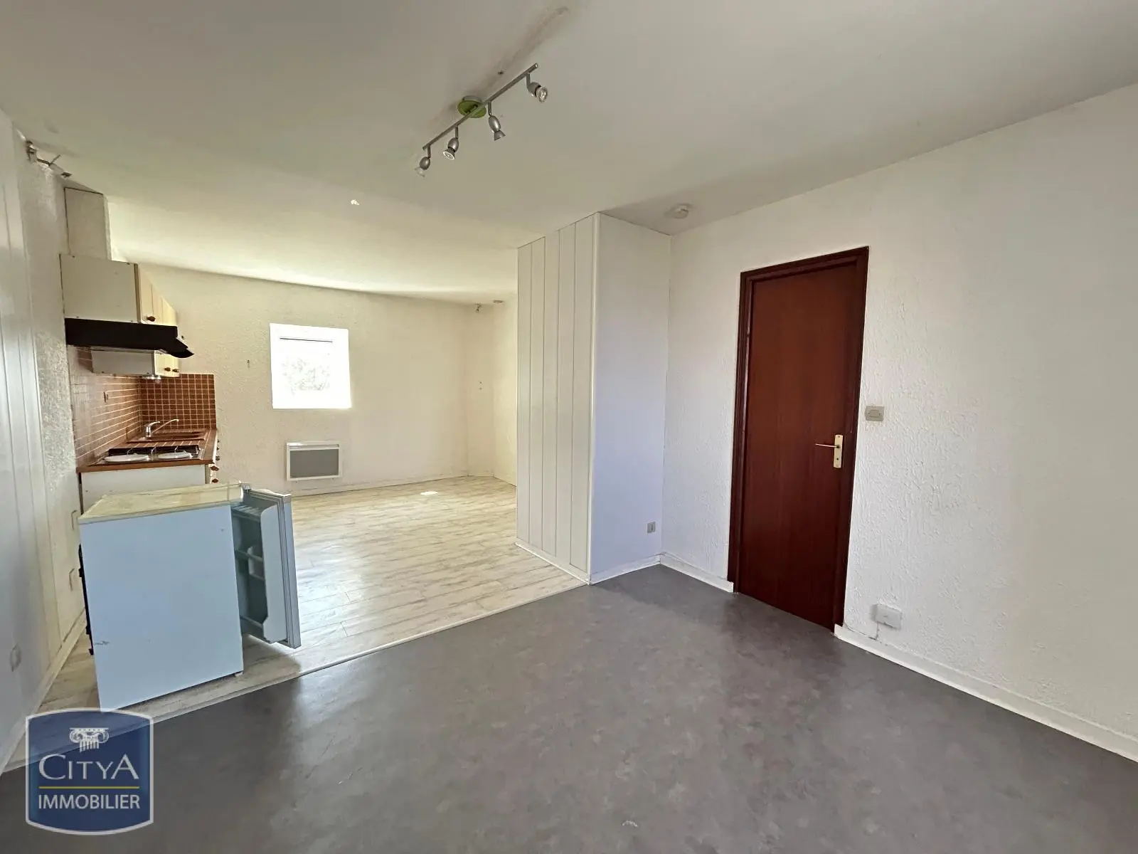 Photo 2 Appartement 1 pièce 27.2m²