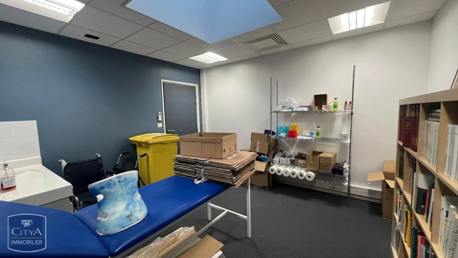 Photo 3 Local Professionnel 7 pièces 200m²