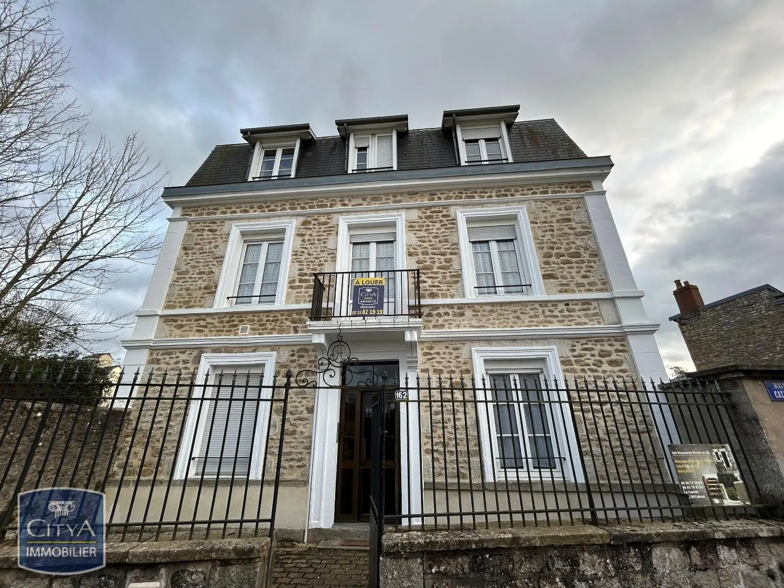 Photo 1 Appartement 1 pièce 27.59m²