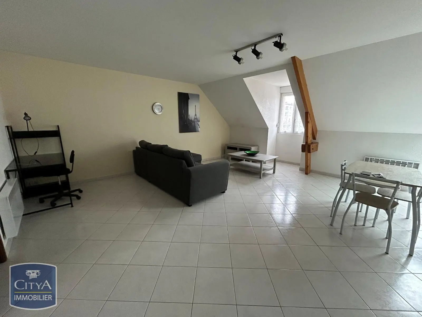 Photo 1 Appartement 2 pièces 53.56m²