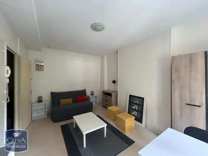 Photo 1 Appartement 1 pièce 22.3m²