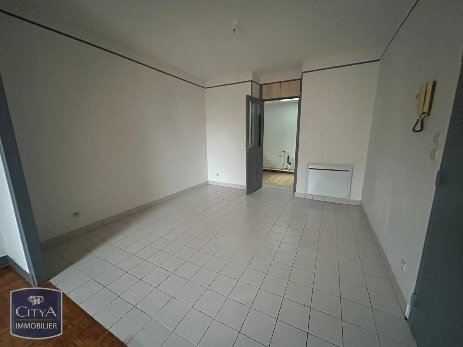 Photo 1 Appartement 1 pièce 32.9m²
