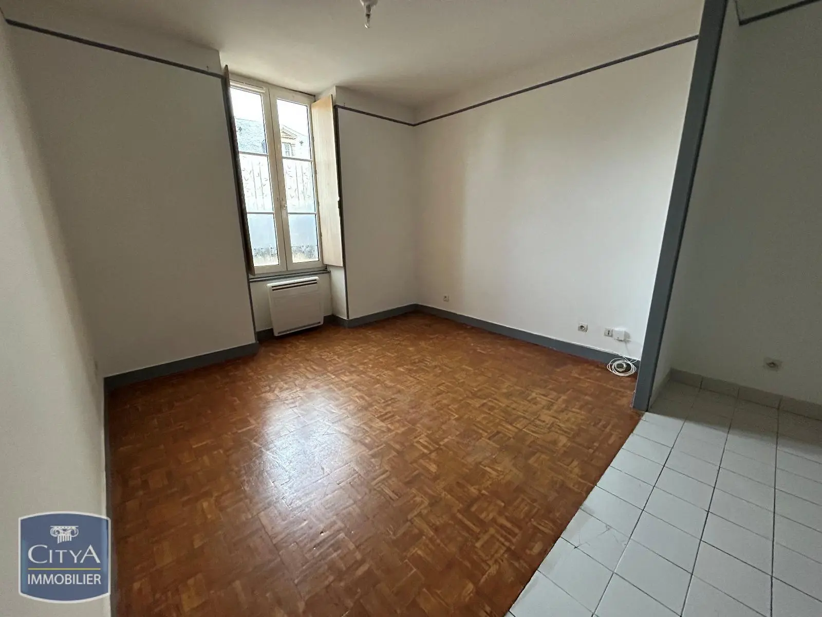 Photo 2 Appartement 1 pièce 32.9m²