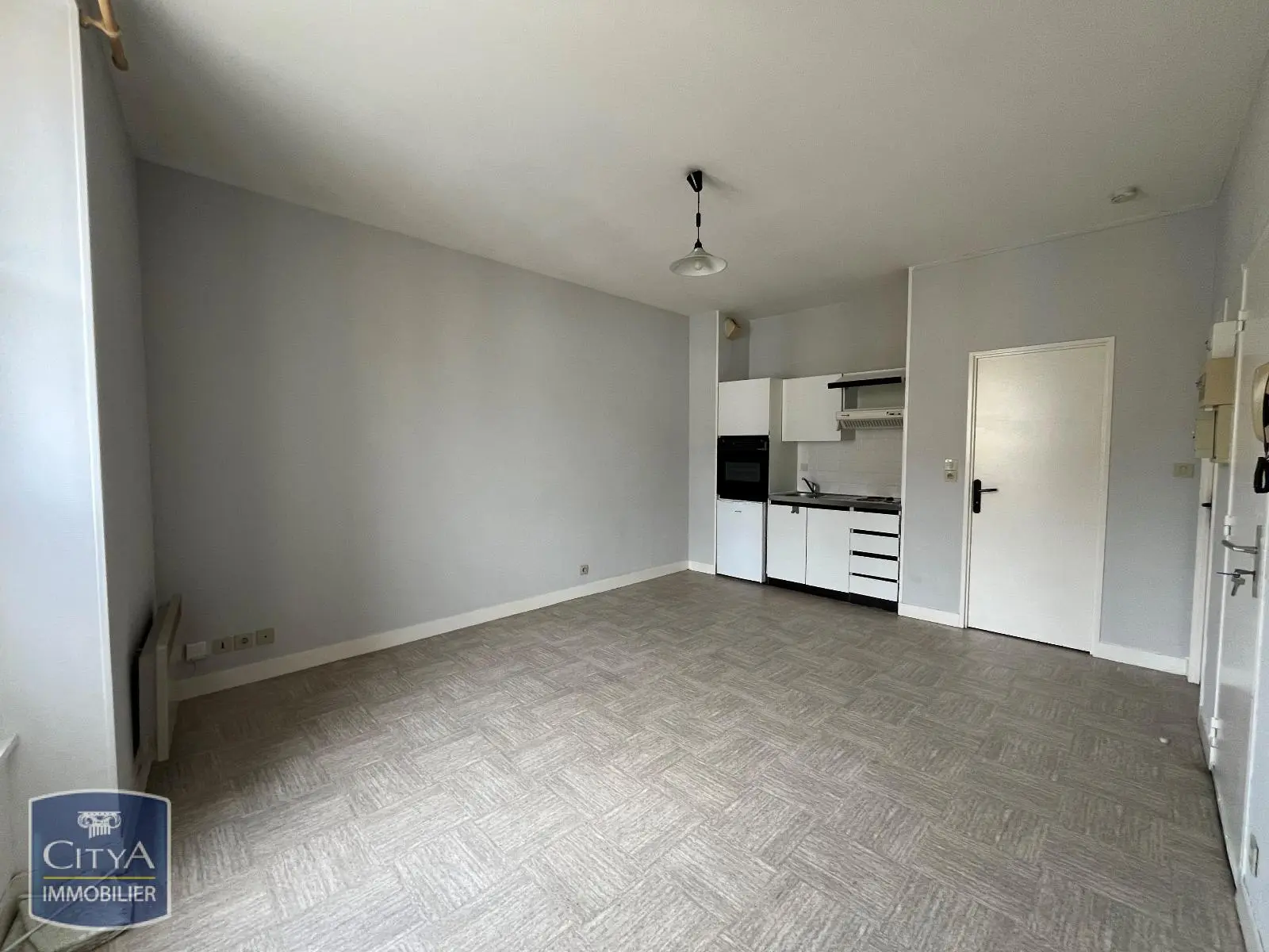 Photo 2 Appartement 1 pièce 34.11m²