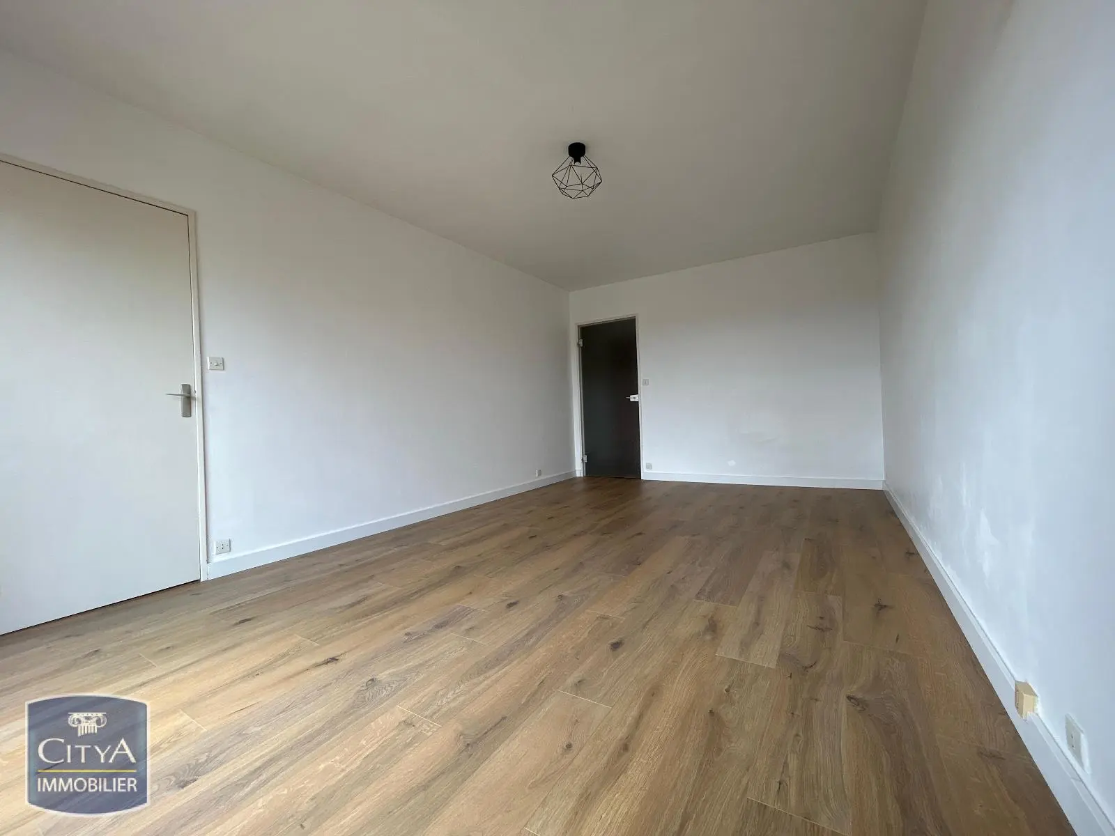 Photo 1 Appartement 1 pièce 36.37m²