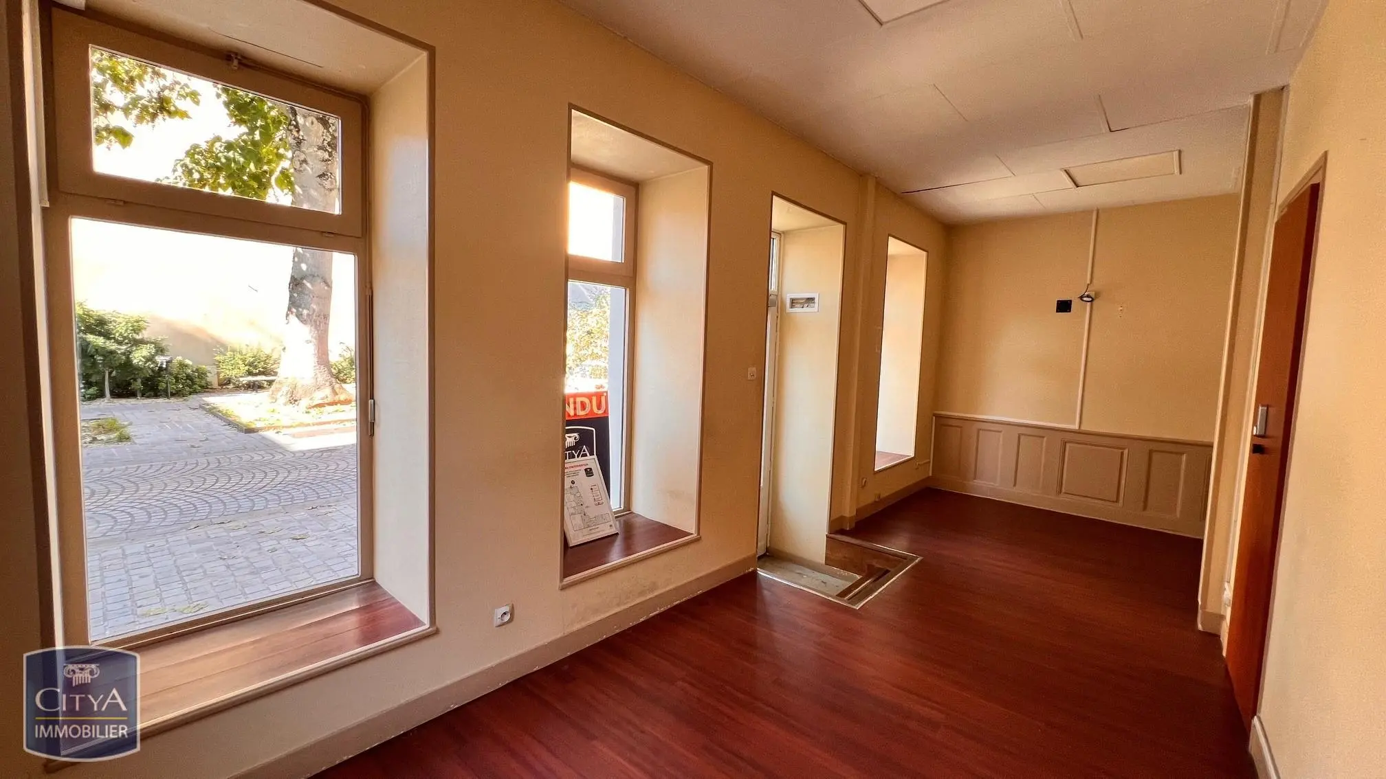 Photo 7 Local Professionnel 49m²