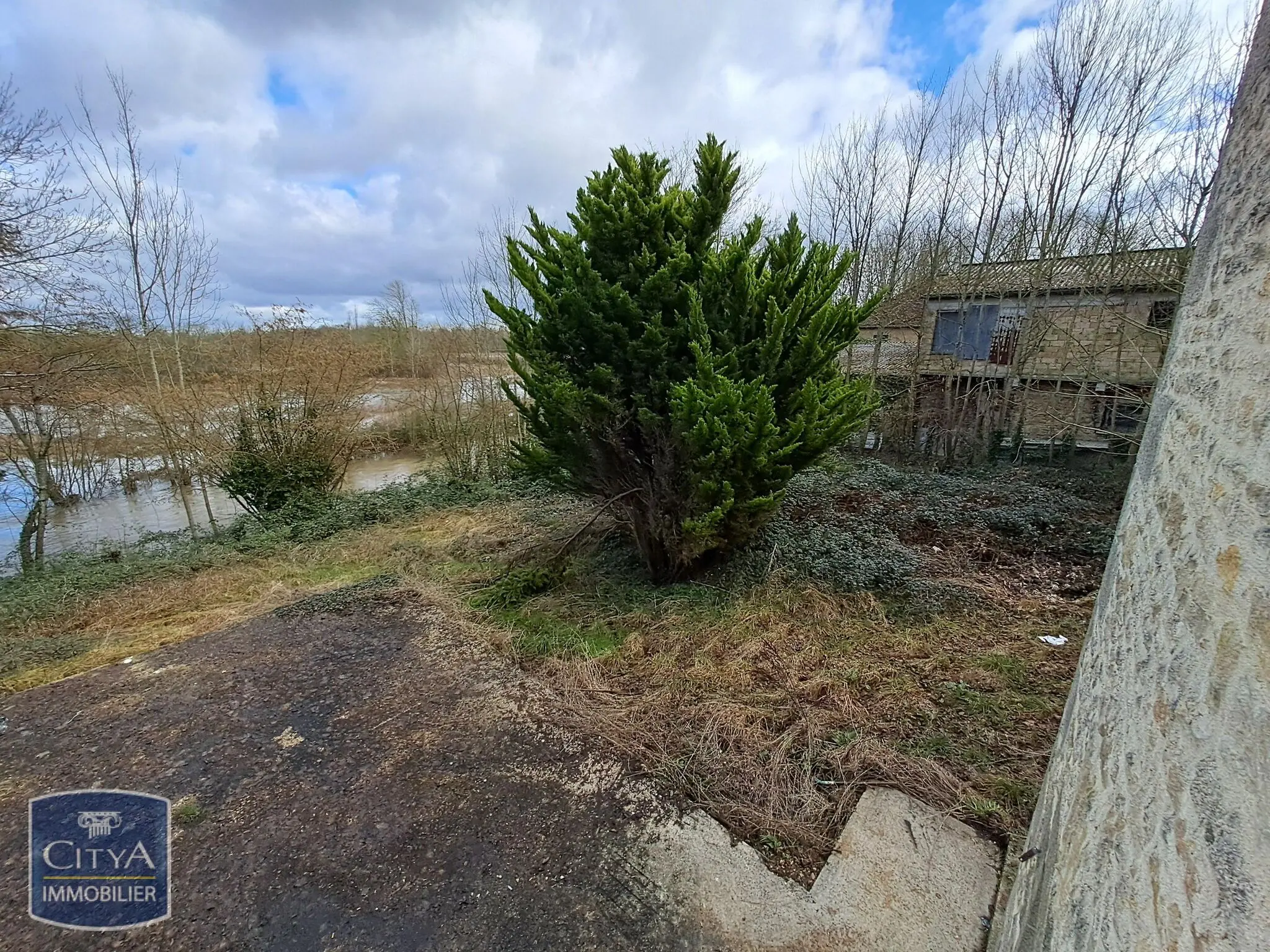 Photo 2 Immeuble 206m²