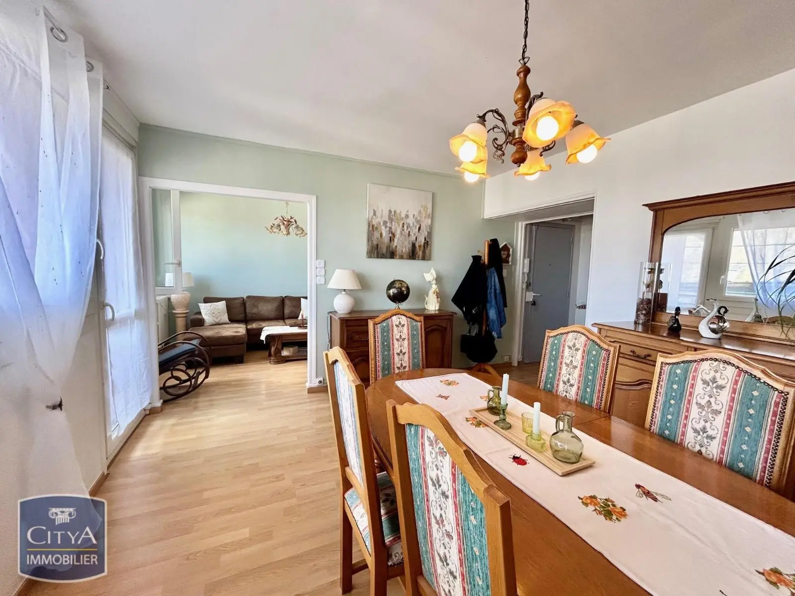 Photo 1 Appartement 5 pièces 84m²