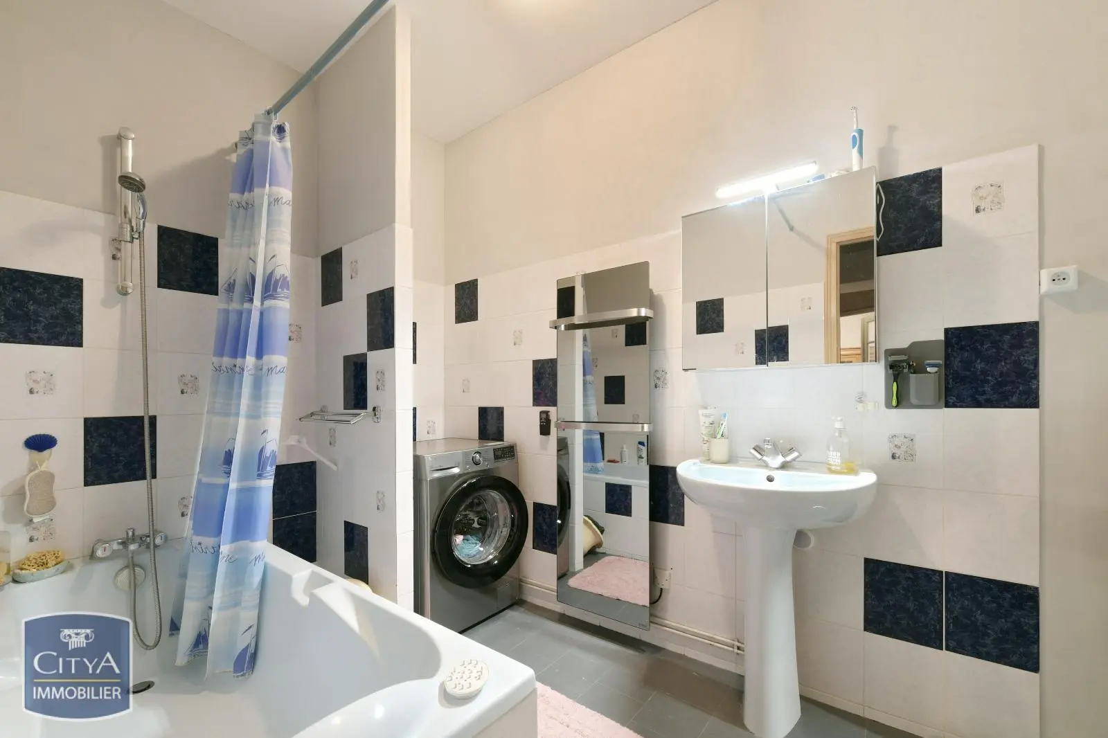 Photo 10 pour Appartement 4 pièces 127m² Photo 10 Appartement 4 pièces 127m²