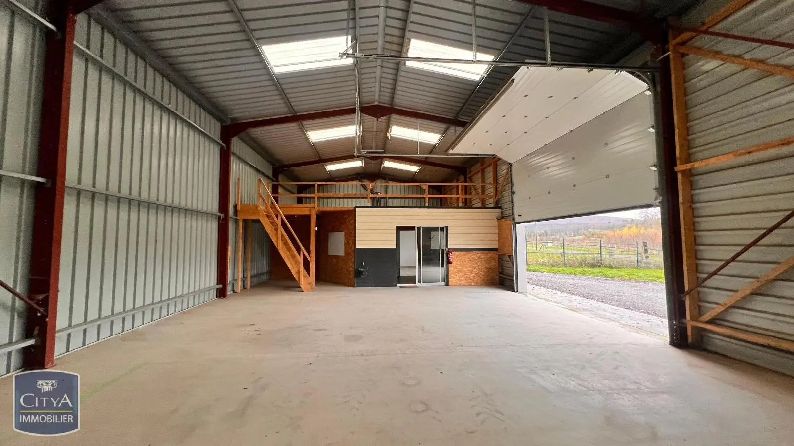 Photo 6 Local Industriel 237m²