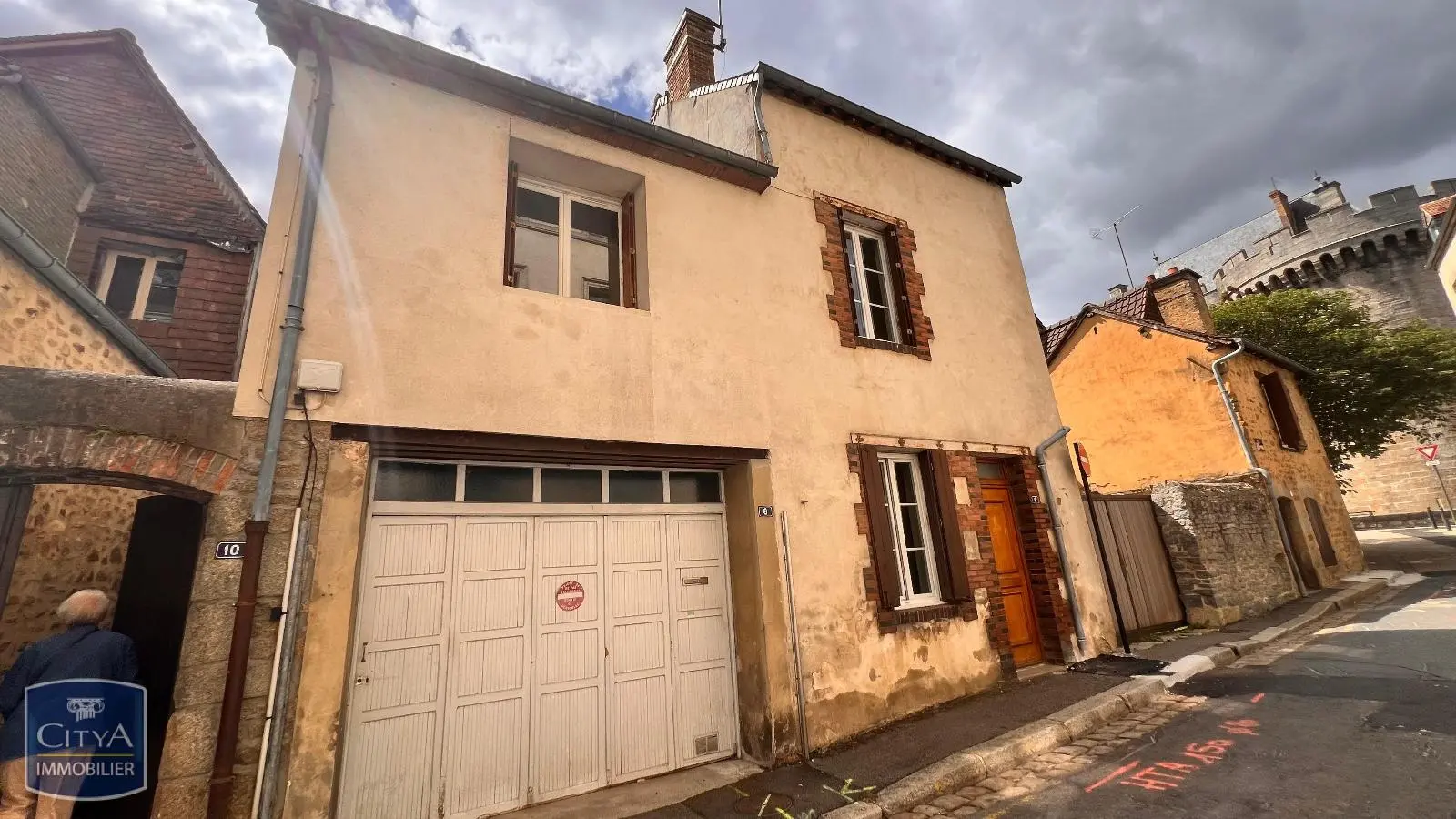 Photo 1 Immeuble 102m²