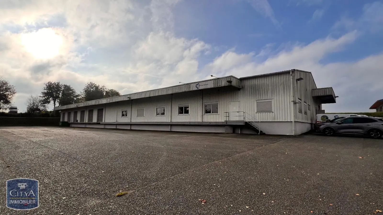 Photo 1 pour Local Industriel 1250m² Photo 1 Local Industriel 1250m²