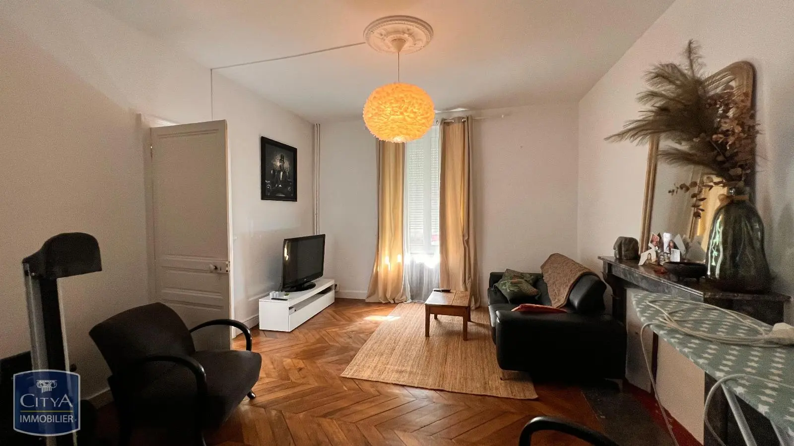 Photo 1 Maison 6 pièces 147m²