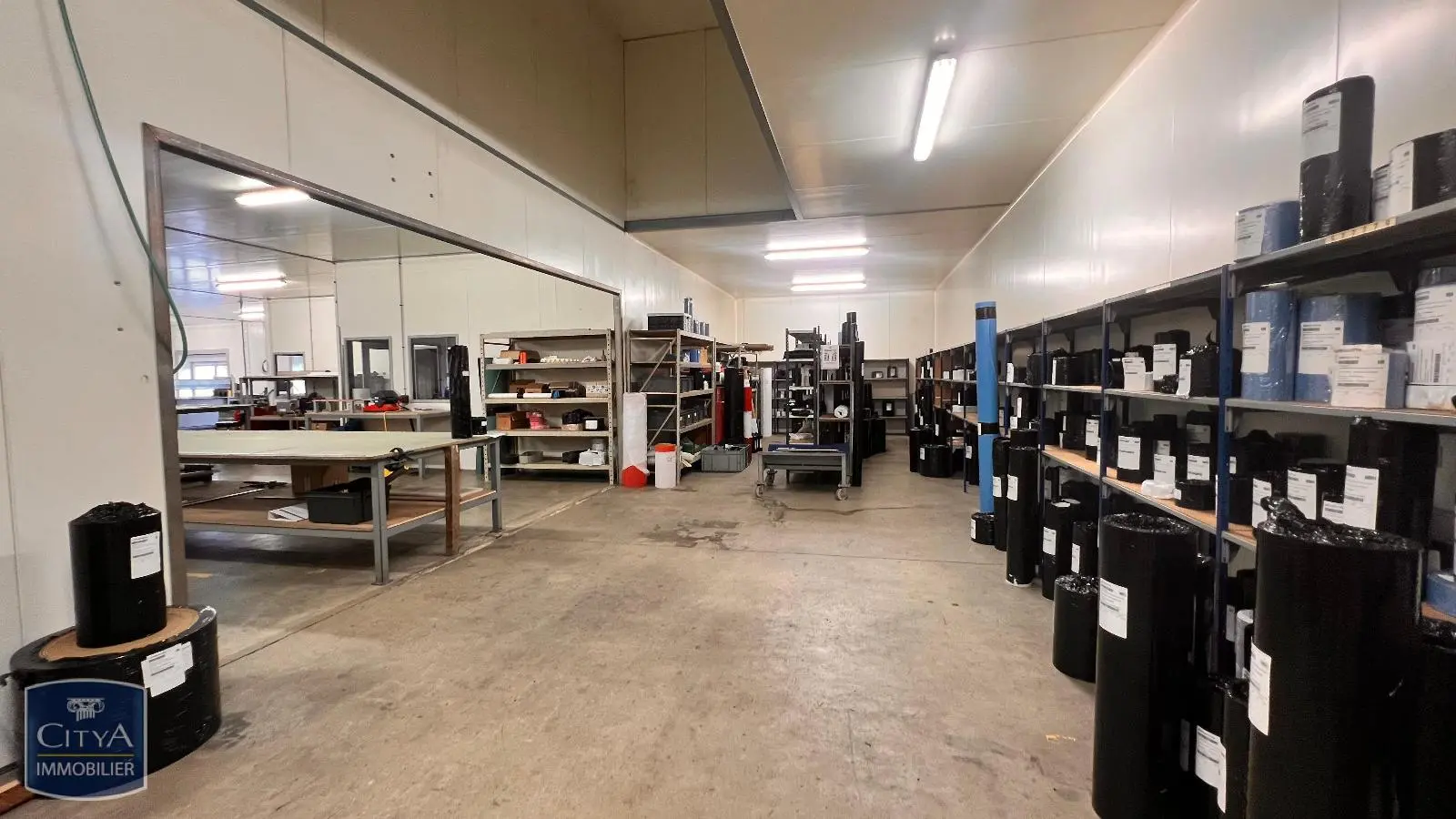 Photo 8 pour Local Industriel 1250m² Photo 8 Local Industriel 1250m²