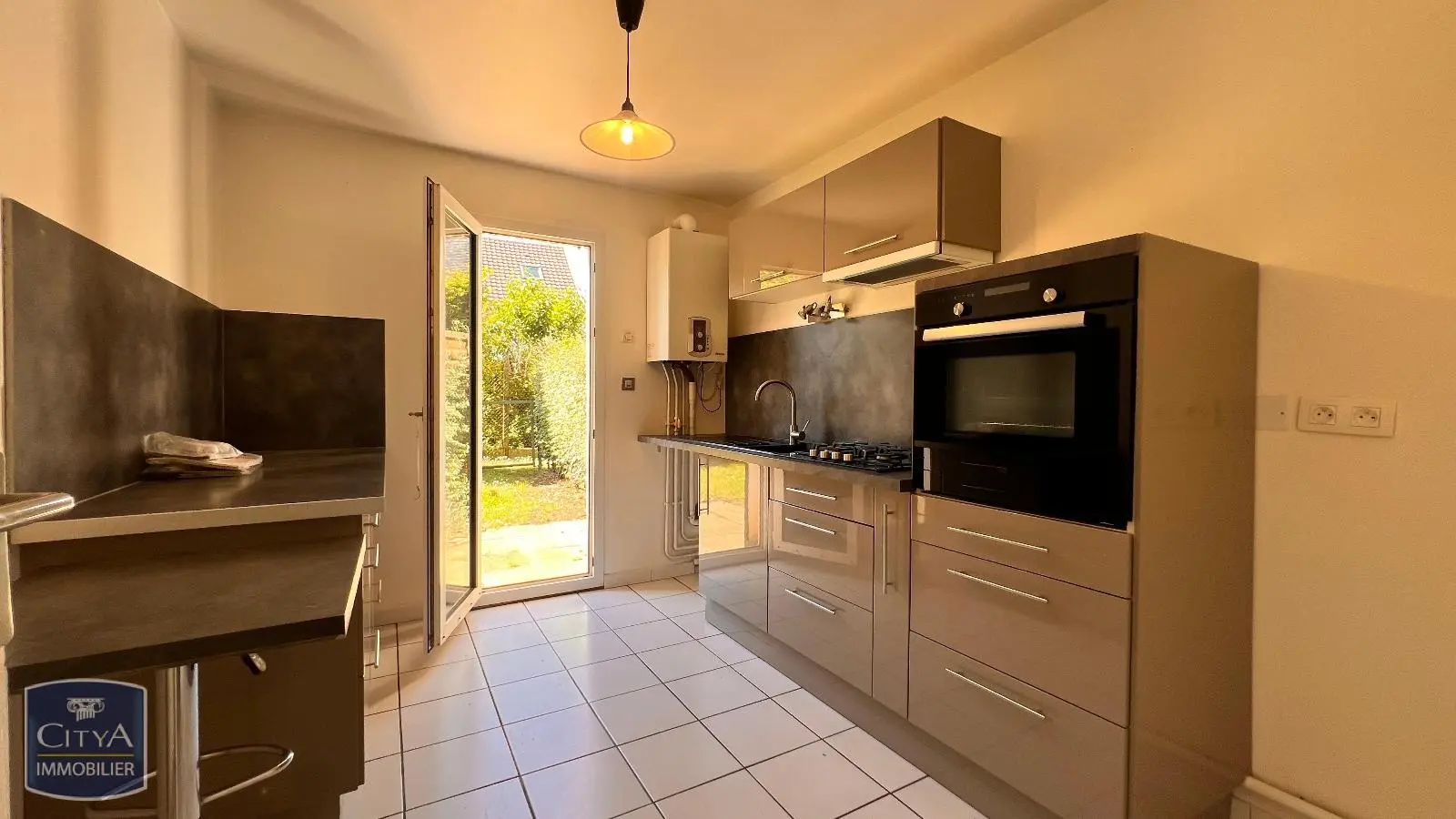 Photo 1 Maison 5 pièces 85m²