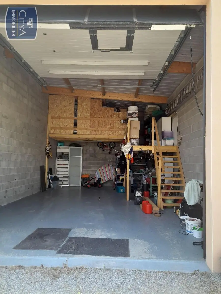 Photo 1 Parking 1370m²