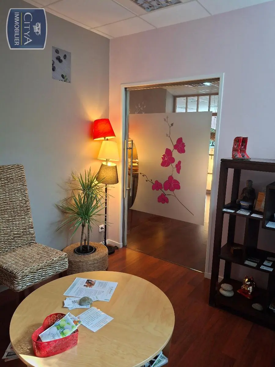 Photo 2 local professionnel Saint-Nazaire