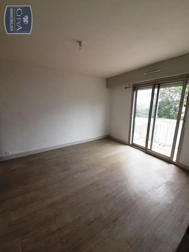 Photo 1 Appartement 1 pièce 24.57m²